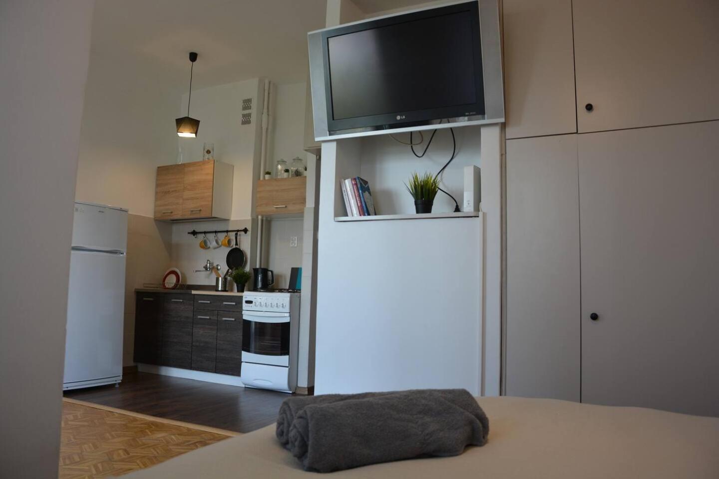 Ohmyhome - Sunny Apartment In City Center Warsaw Luaran gambar